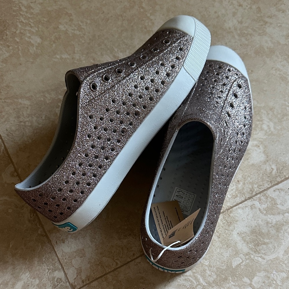 Native Girls Glitter Slip-On Sneakers in Rose Metallic